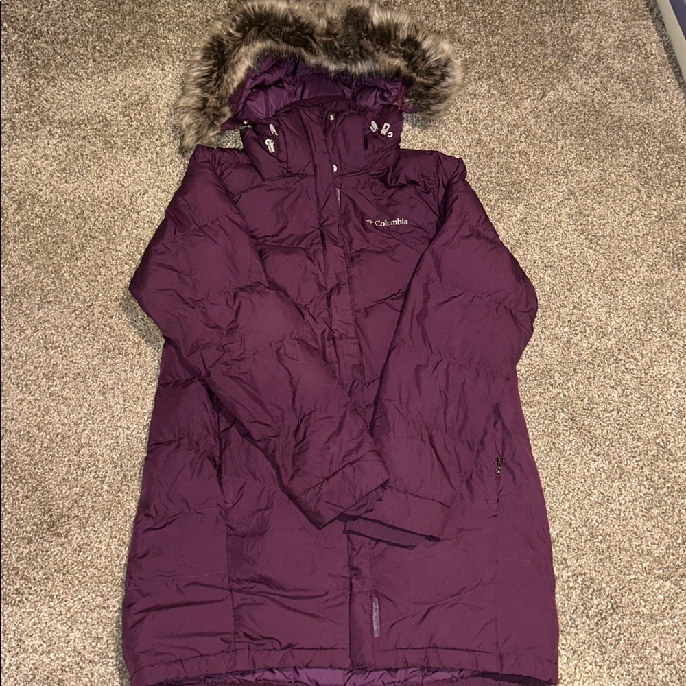 Woman’s Columbia Deep Purple Insulated Jacket with Fur Trim